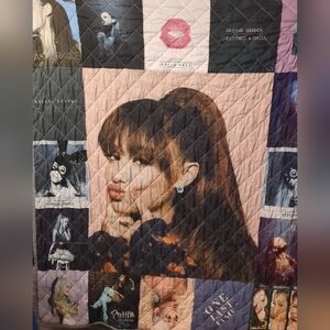 Ariana Grande throw blanket